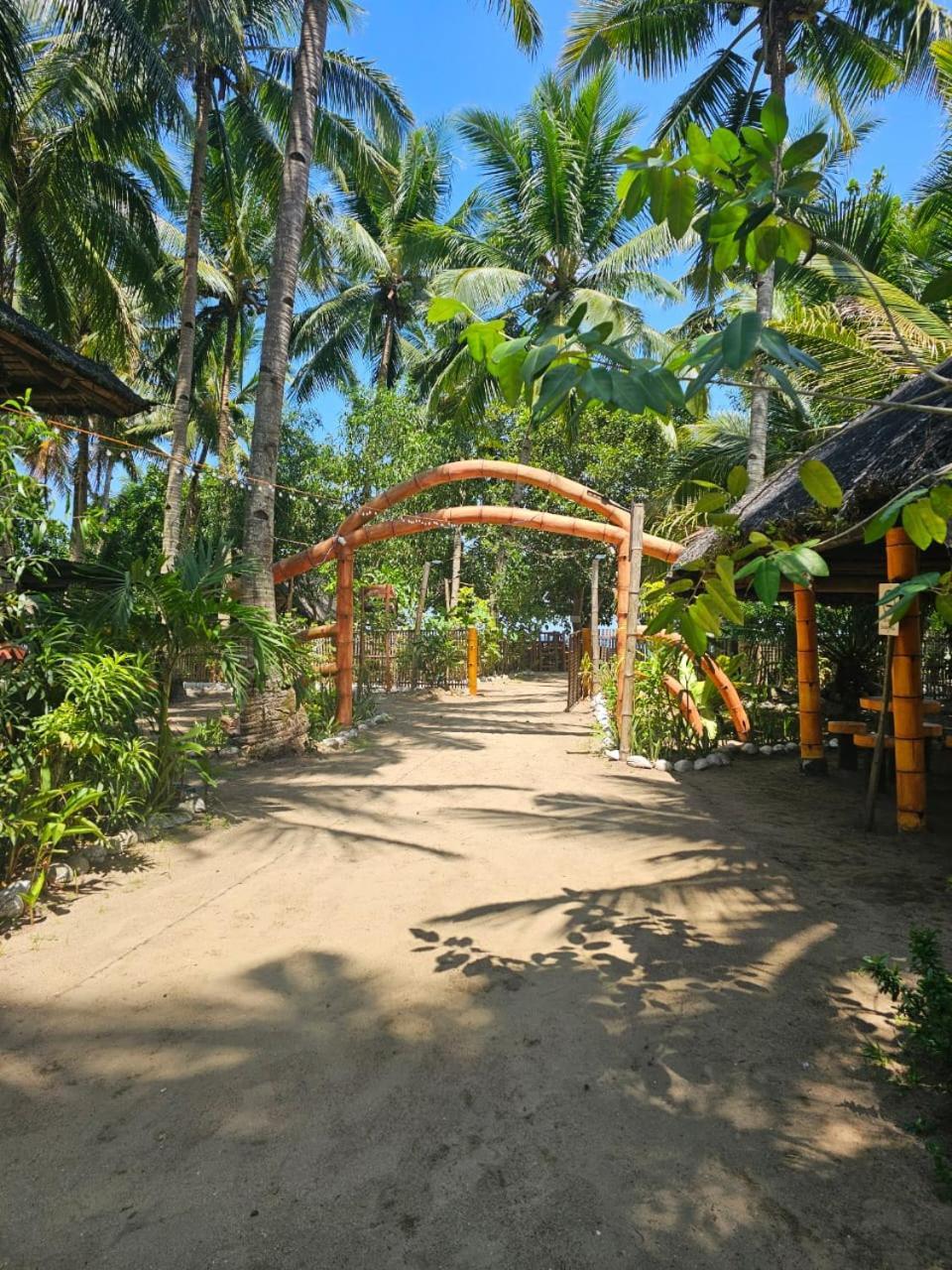 Big Bamboo Beach Resort Sipalay Esterno foto